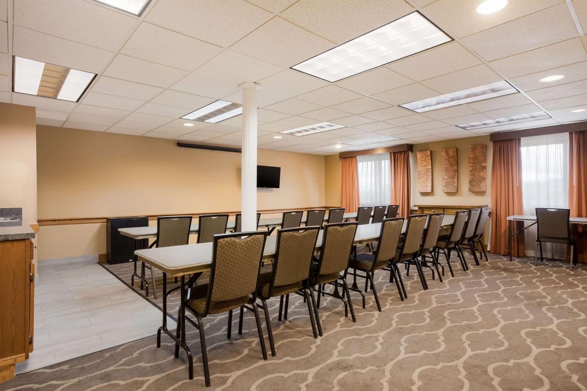 Best Western Kendallville Inn Εξωτερικό φωτογραφία