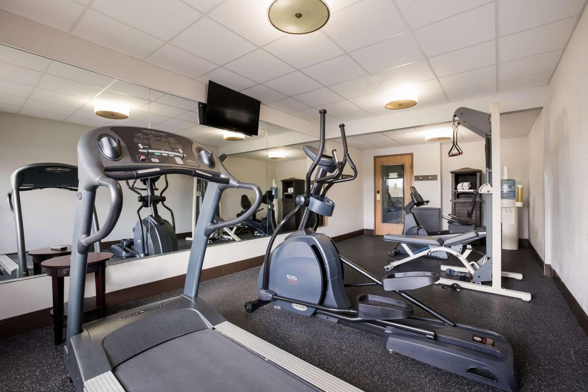 Best Western Kendallville Inn Εξωτερικό φωτογραφία
